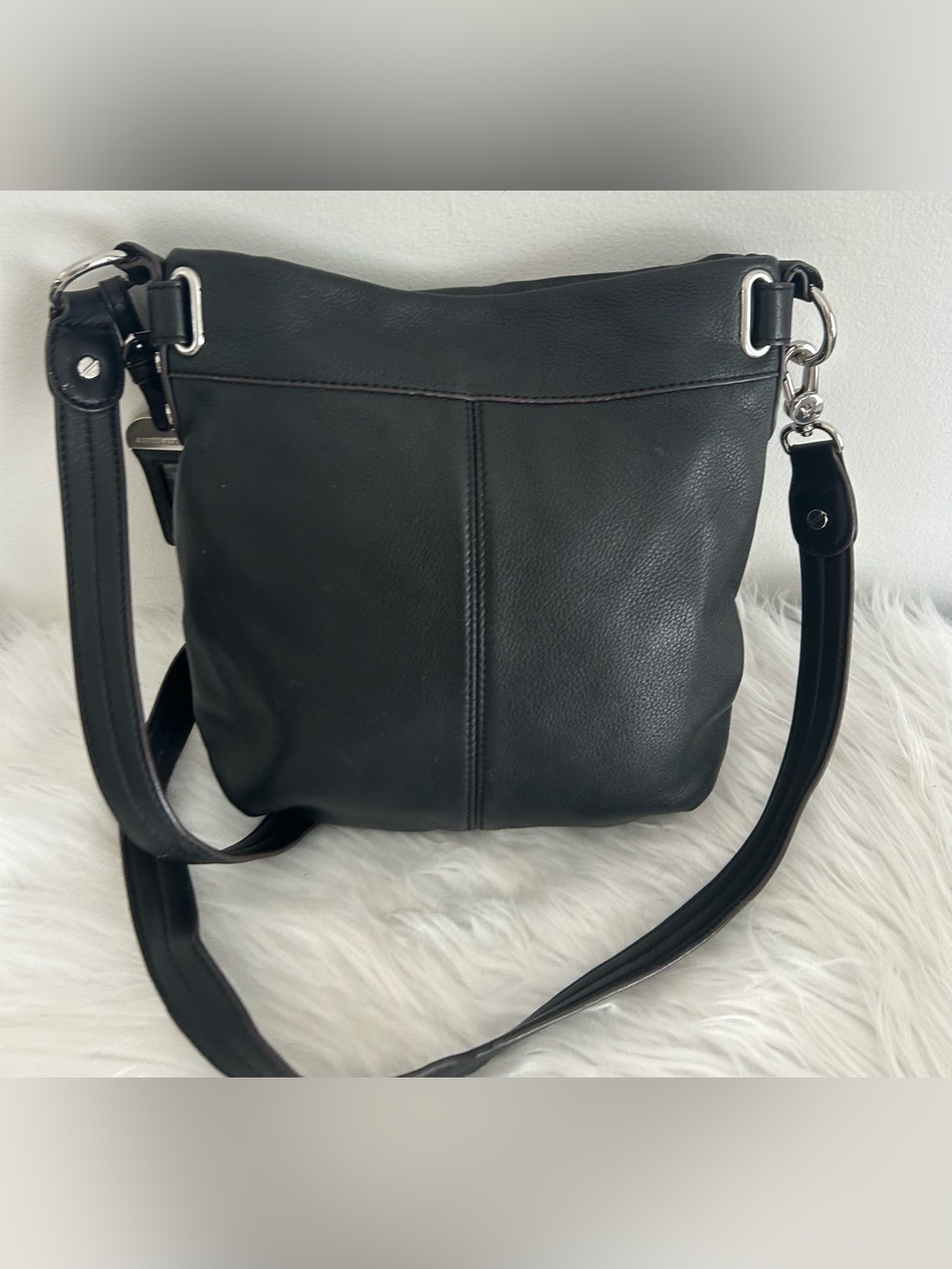 Aimee Kestenberg Black Leather Quilted Crossbody Shoulder Bag - Picture 10 of 11
